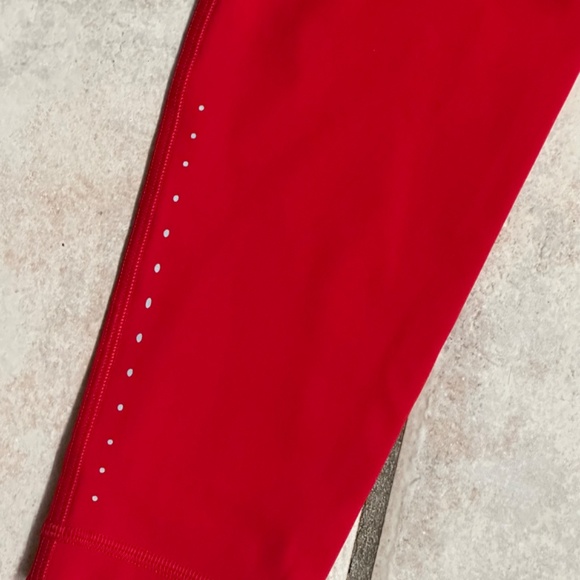 New Lululemon Swift Speed 28” - Picture 3 of 10